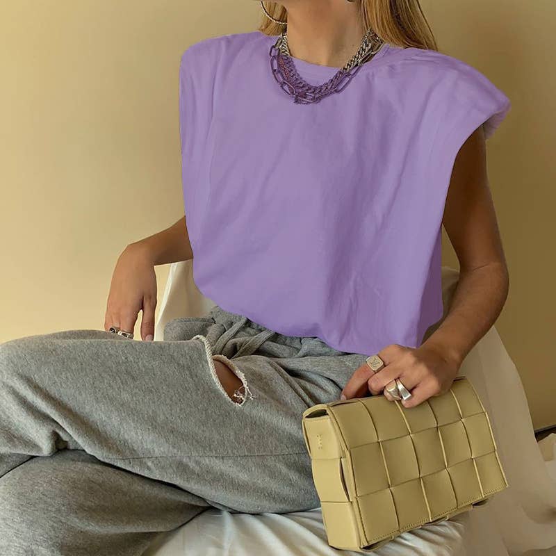 Fitting T-shirt with sleeveless shoulder pads