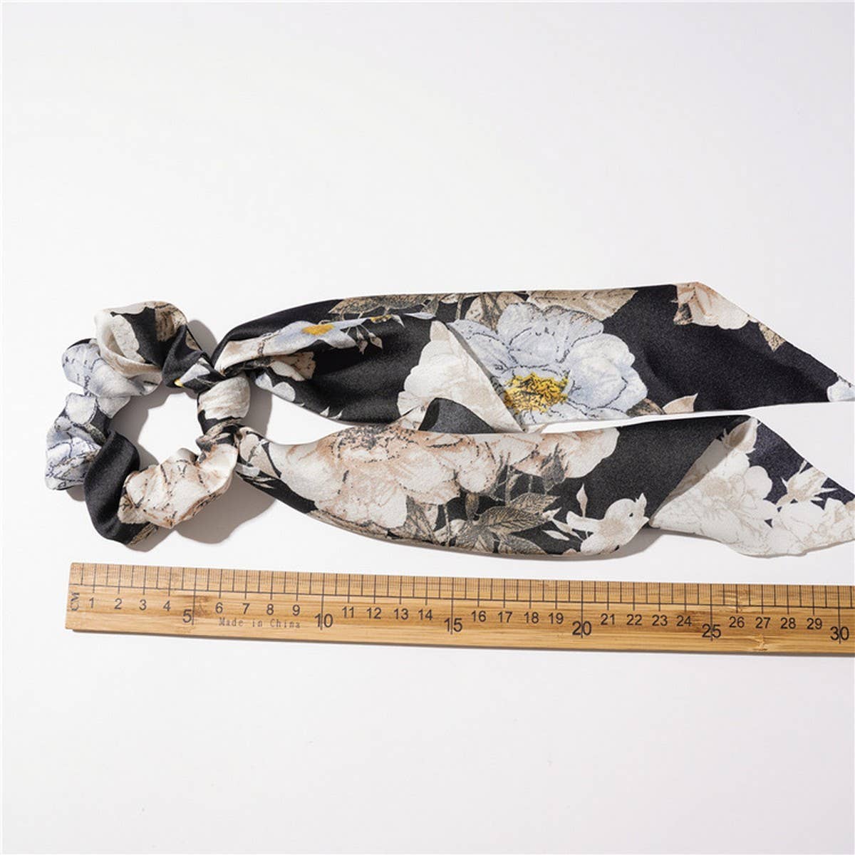 WOMEN HEADBAND WITH TASSELS_CWAHA0838