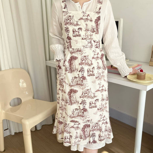 LANDSCAPE PAINTING OF RUFFLED NUMB APRON