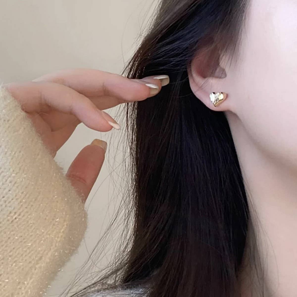 VALENTINE'S DAY DELICATE GOLD HEART EARRINGS