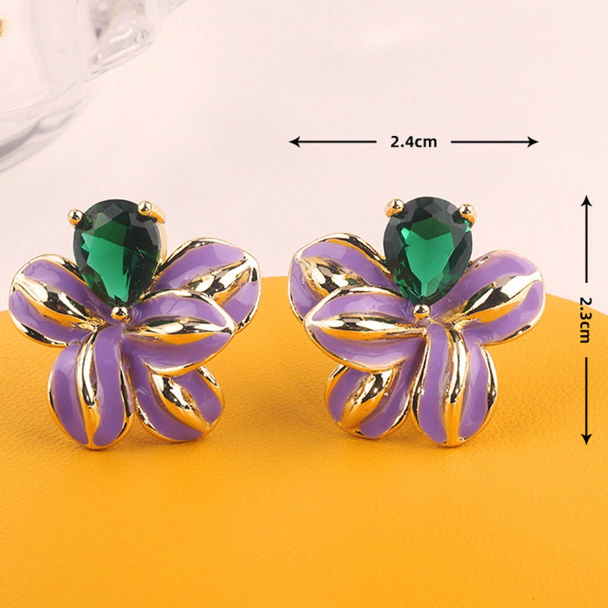 FLOWER DESIGN STUD EARRINGS
