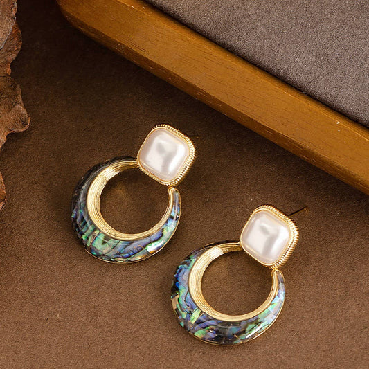 FASHIONABLE COLORFUL ABALONE EARRINGS WITH PEARLS