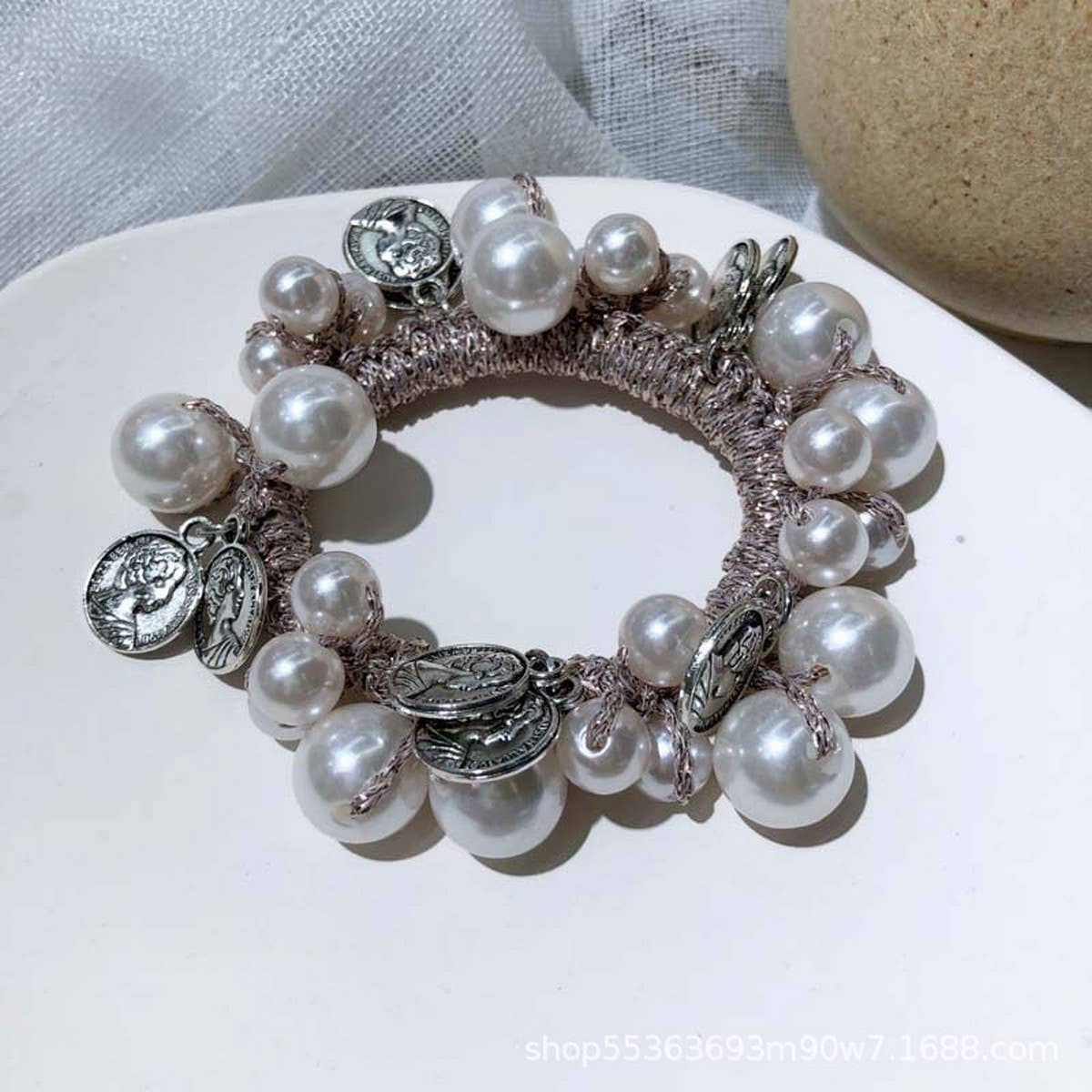Beaded Hair Tie with Metal Pendant Pearl Band_CWAHA6876