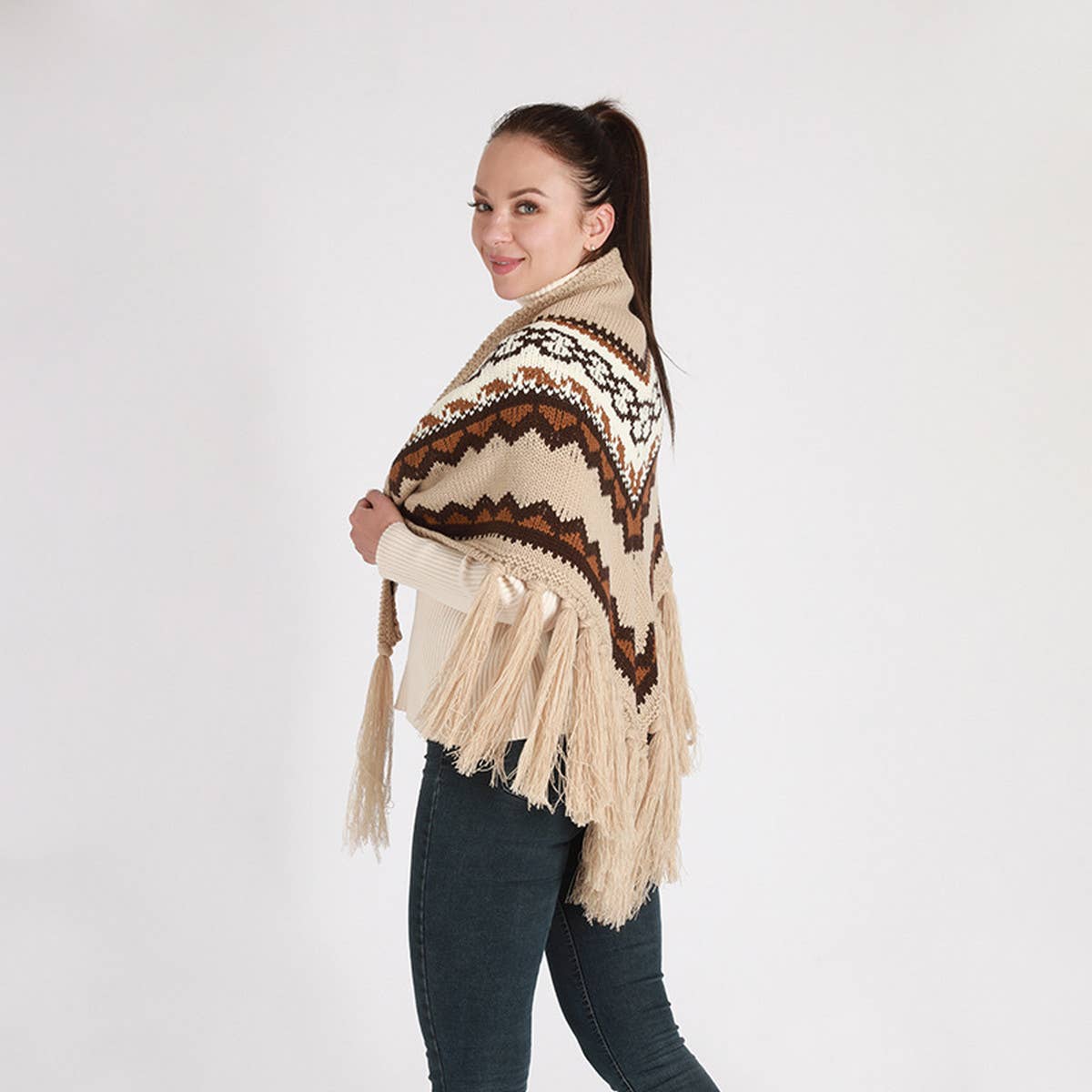 RETRO STRIPED NATIONAL WIND TRIANGLE SHAWL_CWASC0349