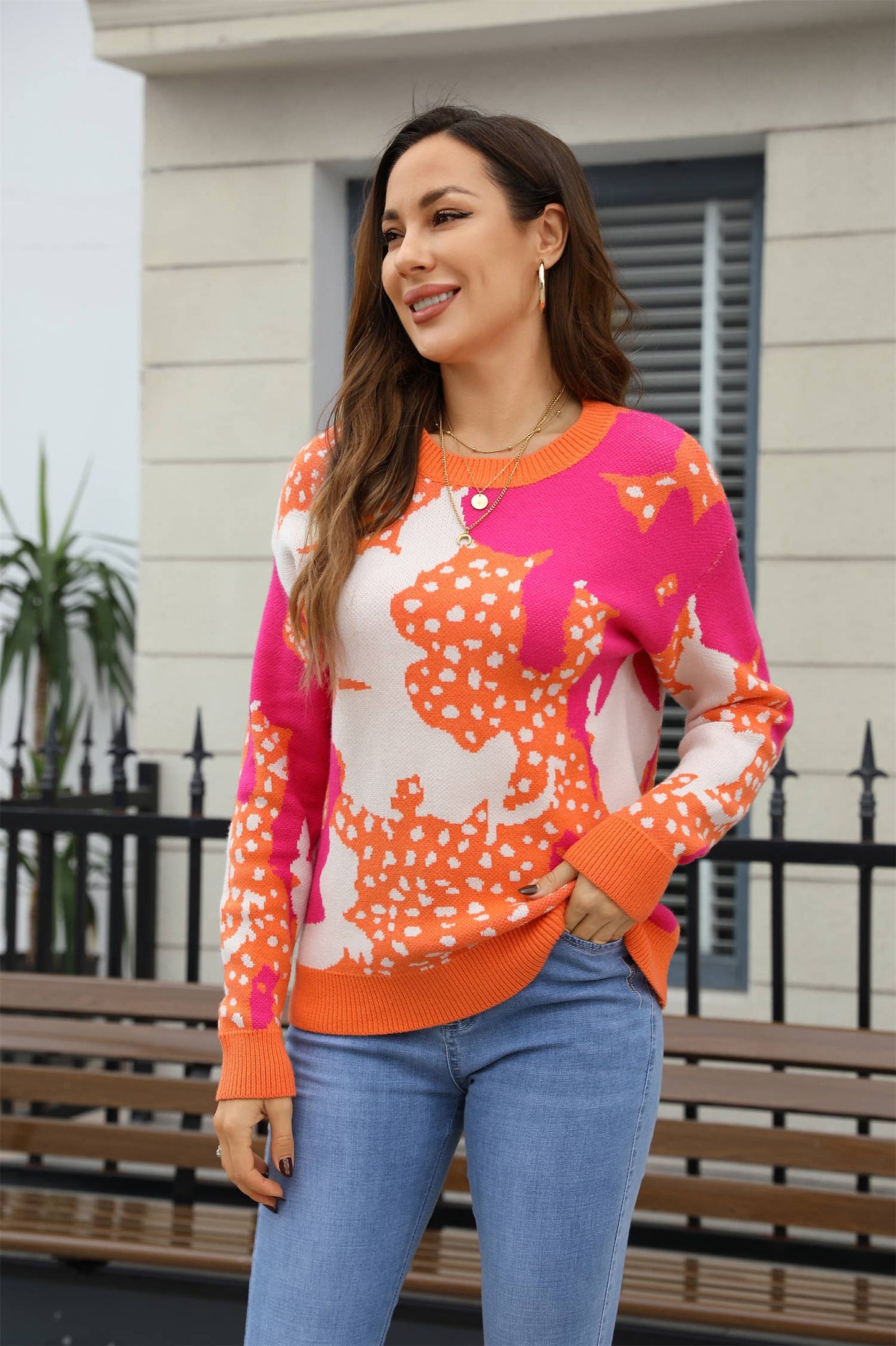 Round neck,colorful long-sleeved sweater