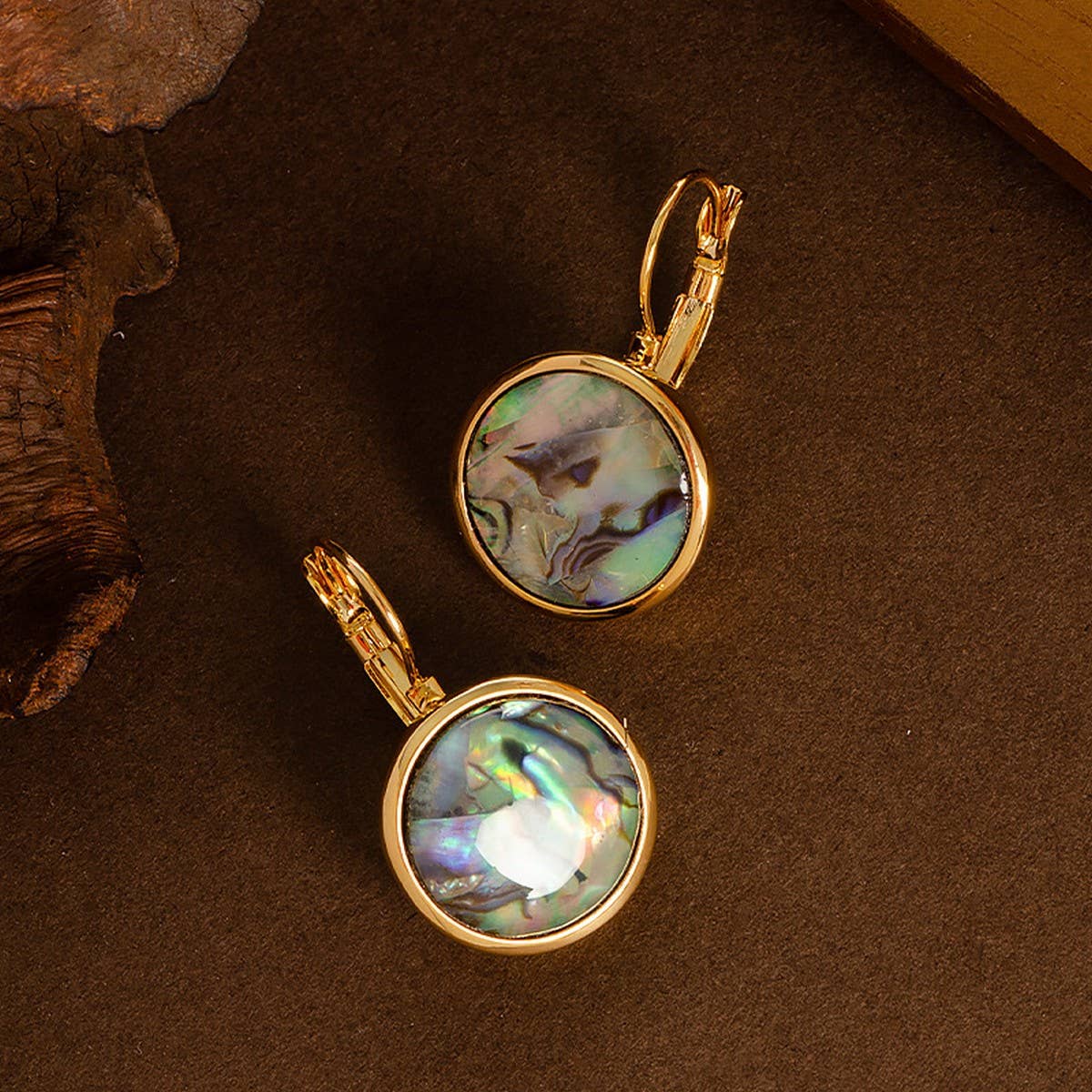 ABALONE GEOMETRIC EAR CLIPS COLORFUL SHELLEARRINGS_CWMM4301