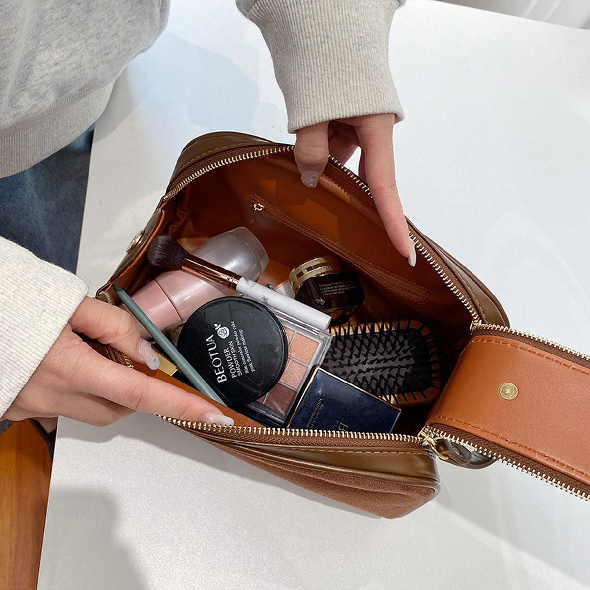 NEW LARGE CAPACITY MOTHER-AND-CHILD COSMETIC BAG_CWAB4371