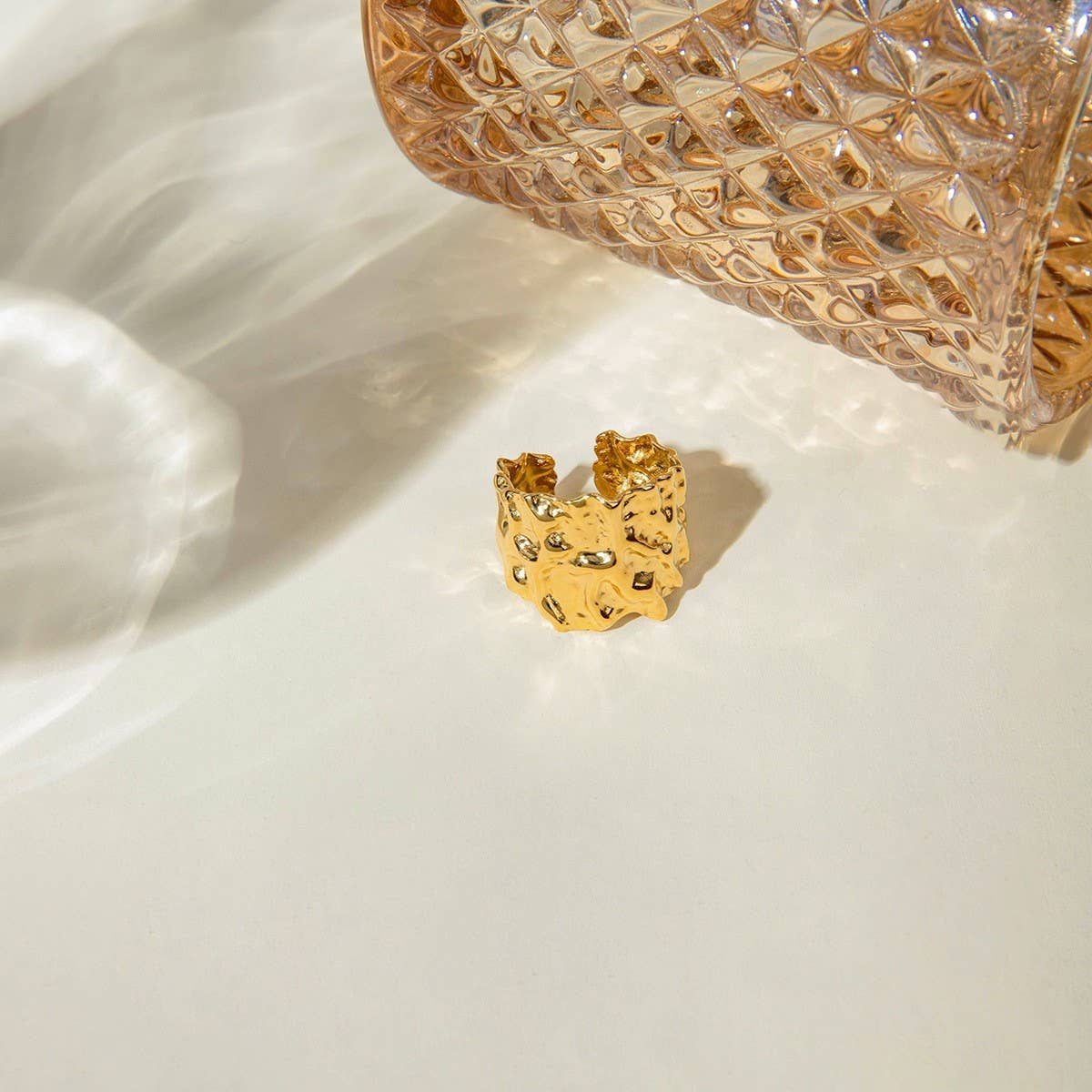 TEMPERAMENT IRREGULAR WIDE OPEN RING