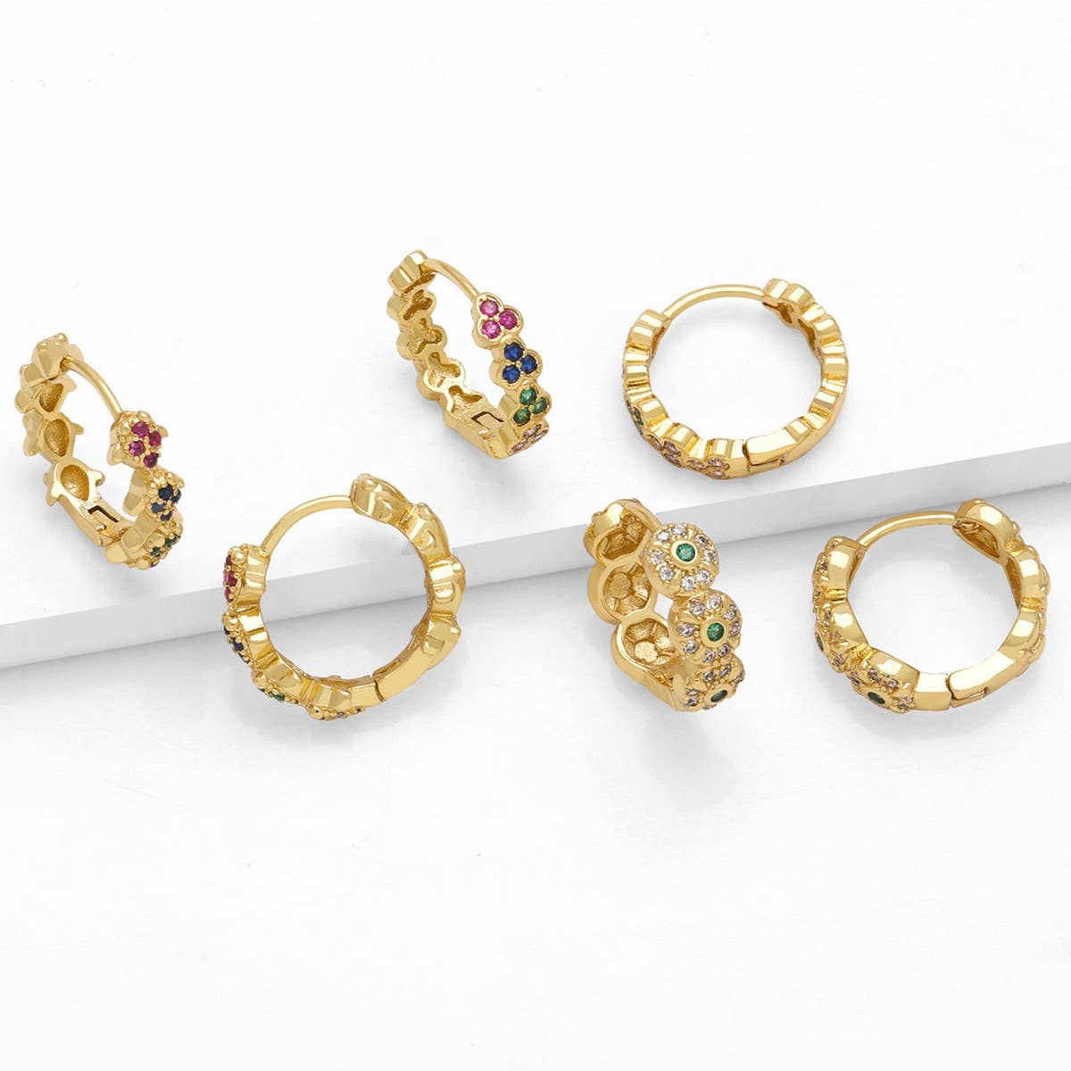 ROUND INLAID ZIRCON GOLD-PLATED EARRINGS