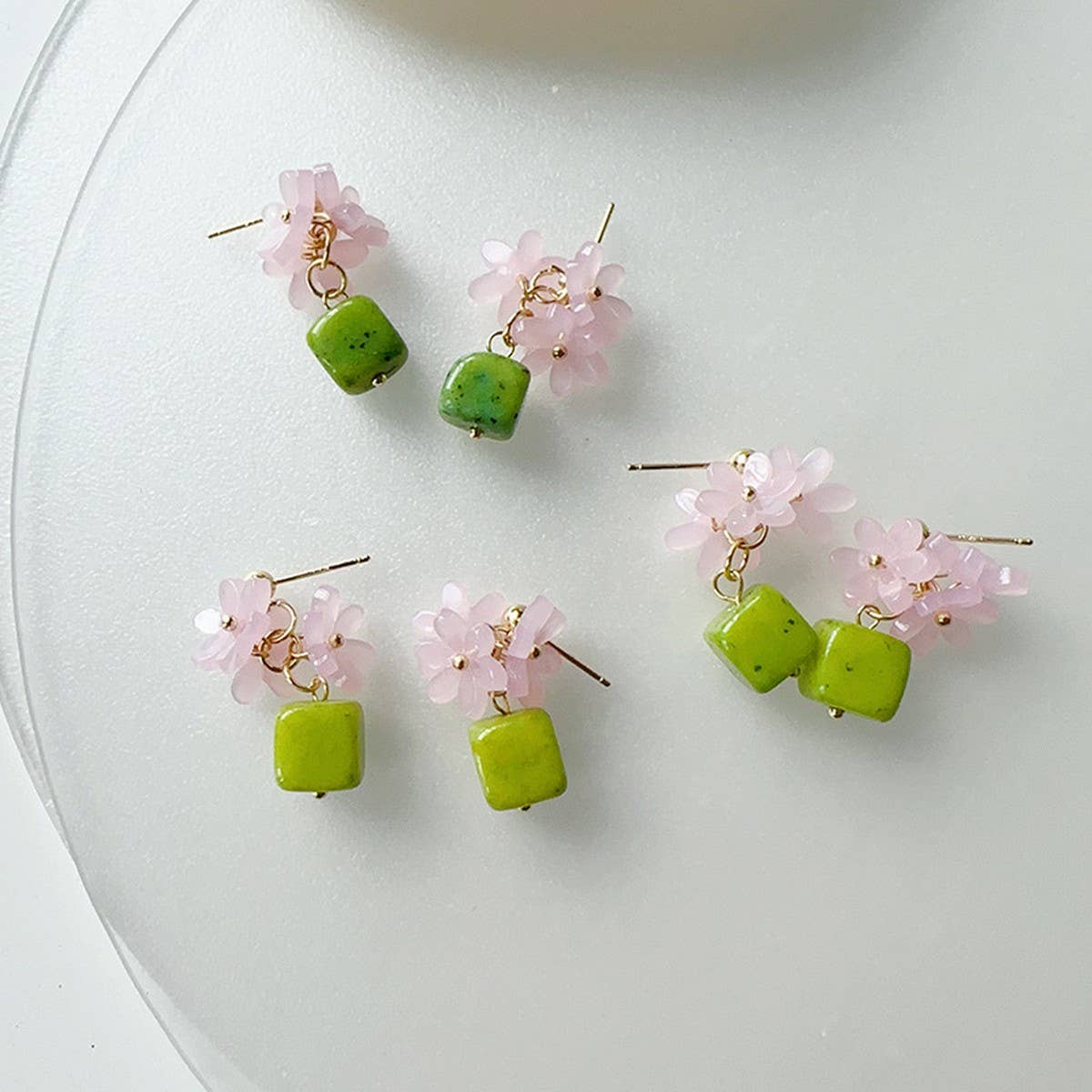 GREEN GARDEN SWEET AND GENTLE EARRINGS_CWAJE1699