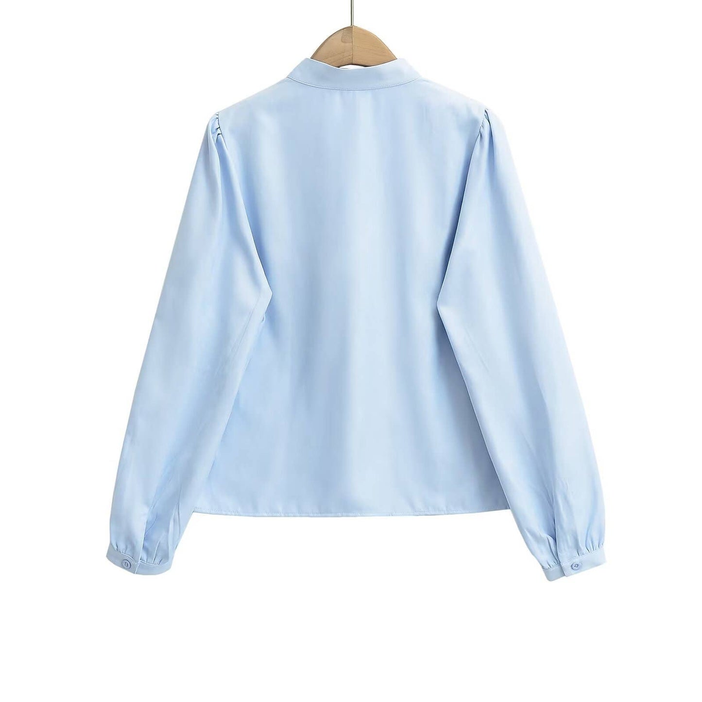 Stand-up collar and straight shoulders shirt