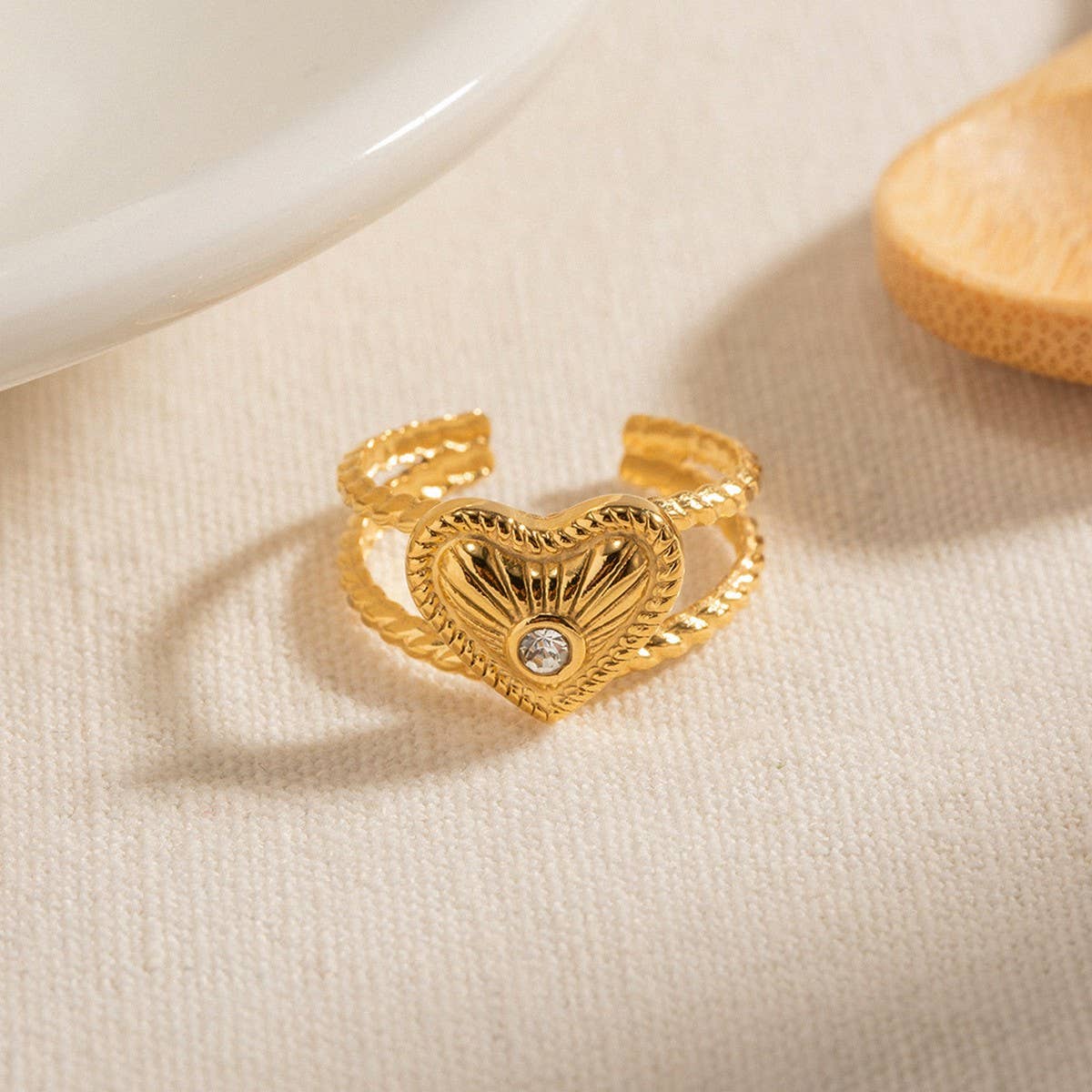 18K GOLD-PLATED ZIRCON INLAID HEART RING_CWAJE1247