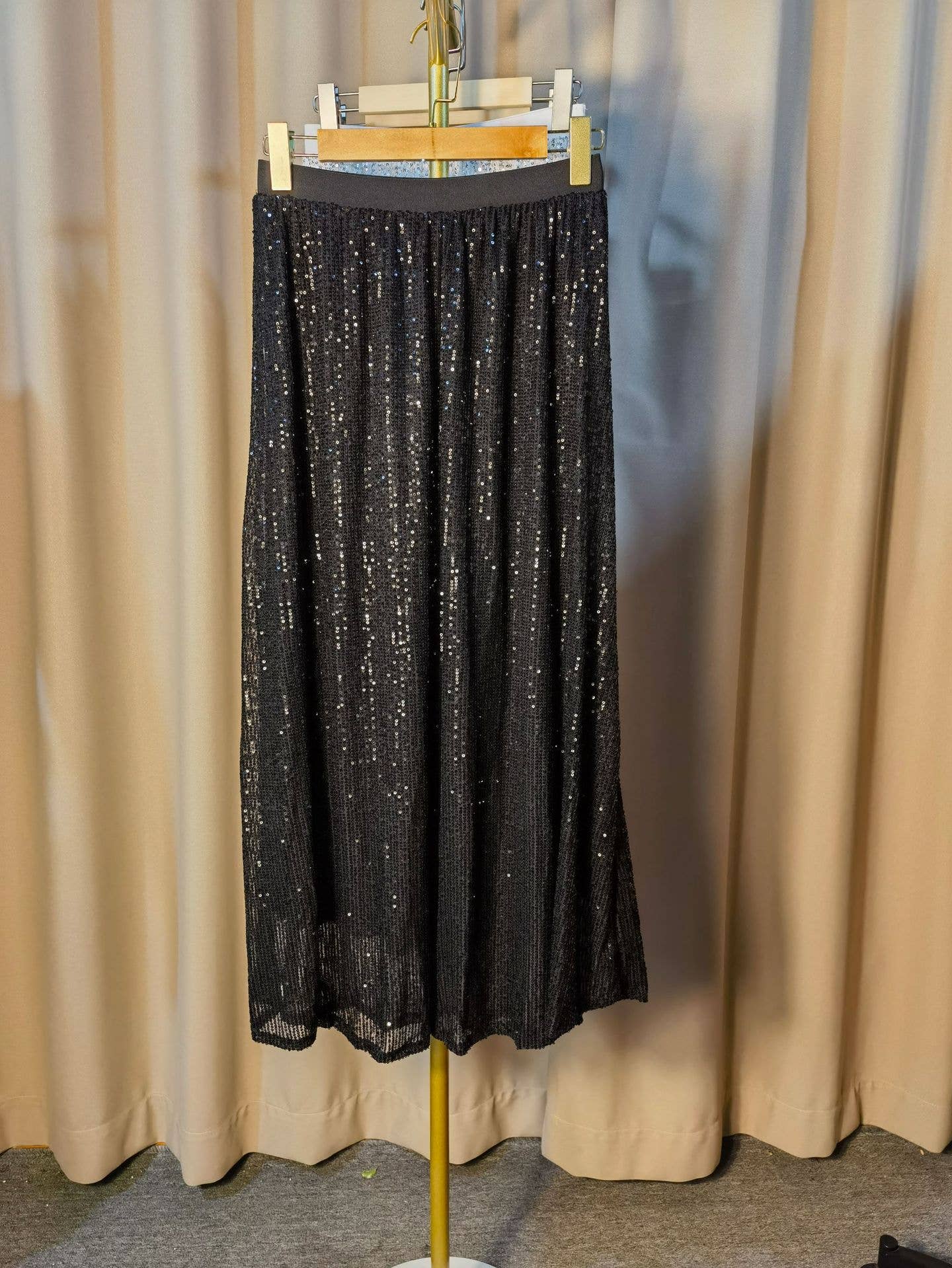 Sequined high-waisted inner elastic drape skirt