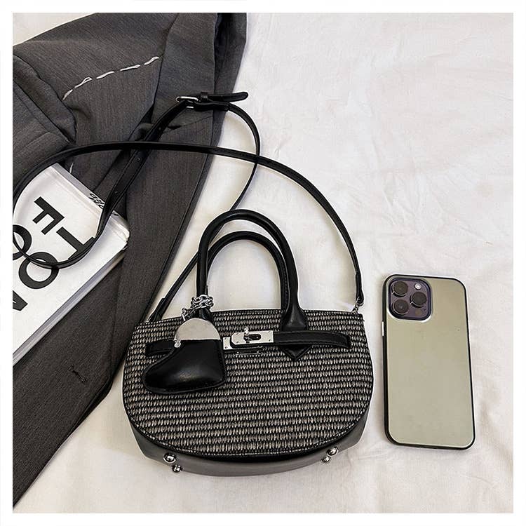 Weave fashionable and niche handbags and totes