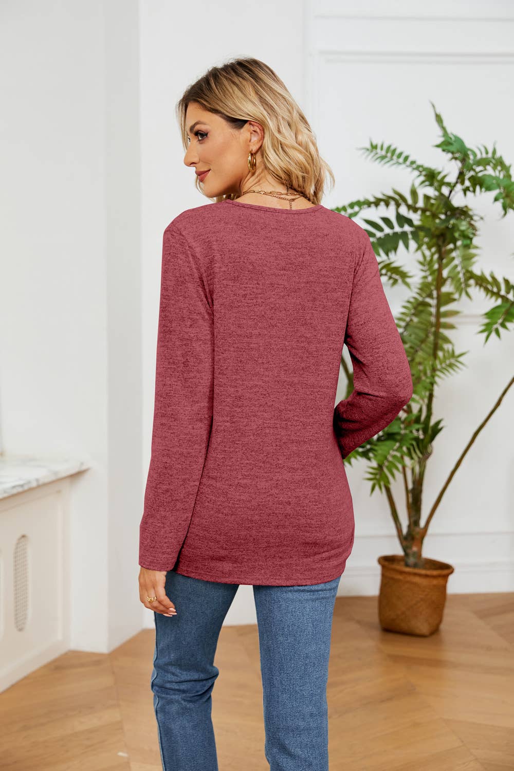 Solid-color V-neck loose long-sleeved T-shirt