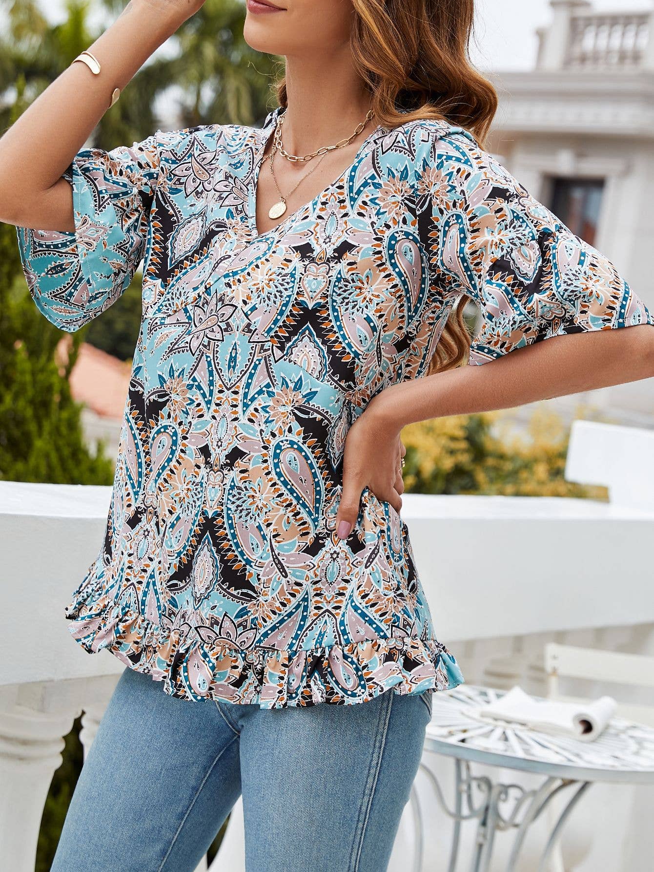 V-neck printed T-shirt casual flared sleeve top