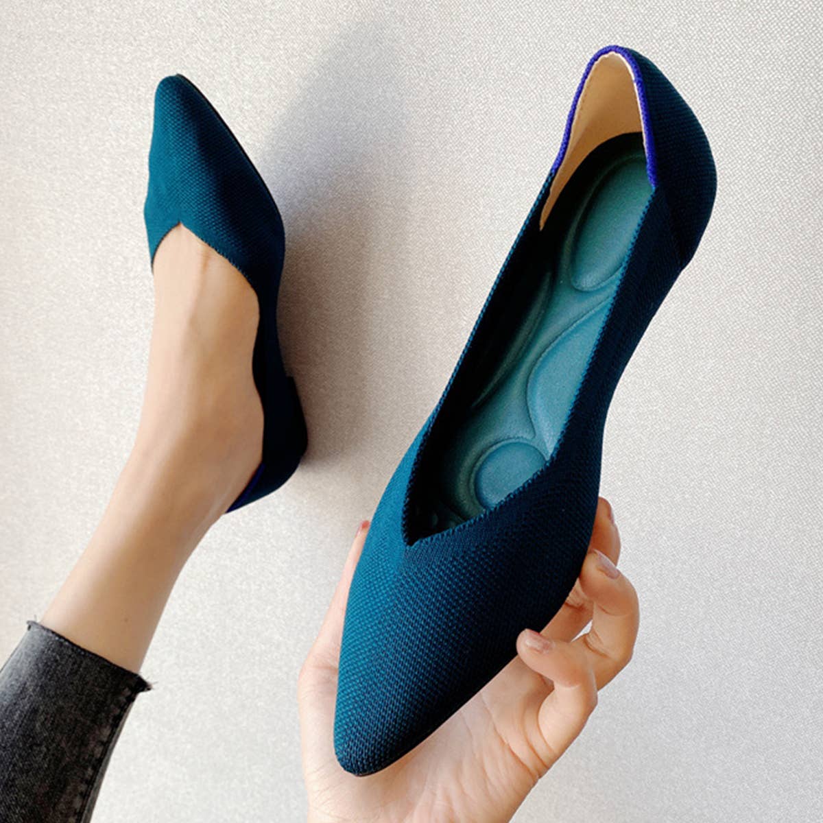 COMFORTABLE POINTED FLAT SHOES FOR WOMEN