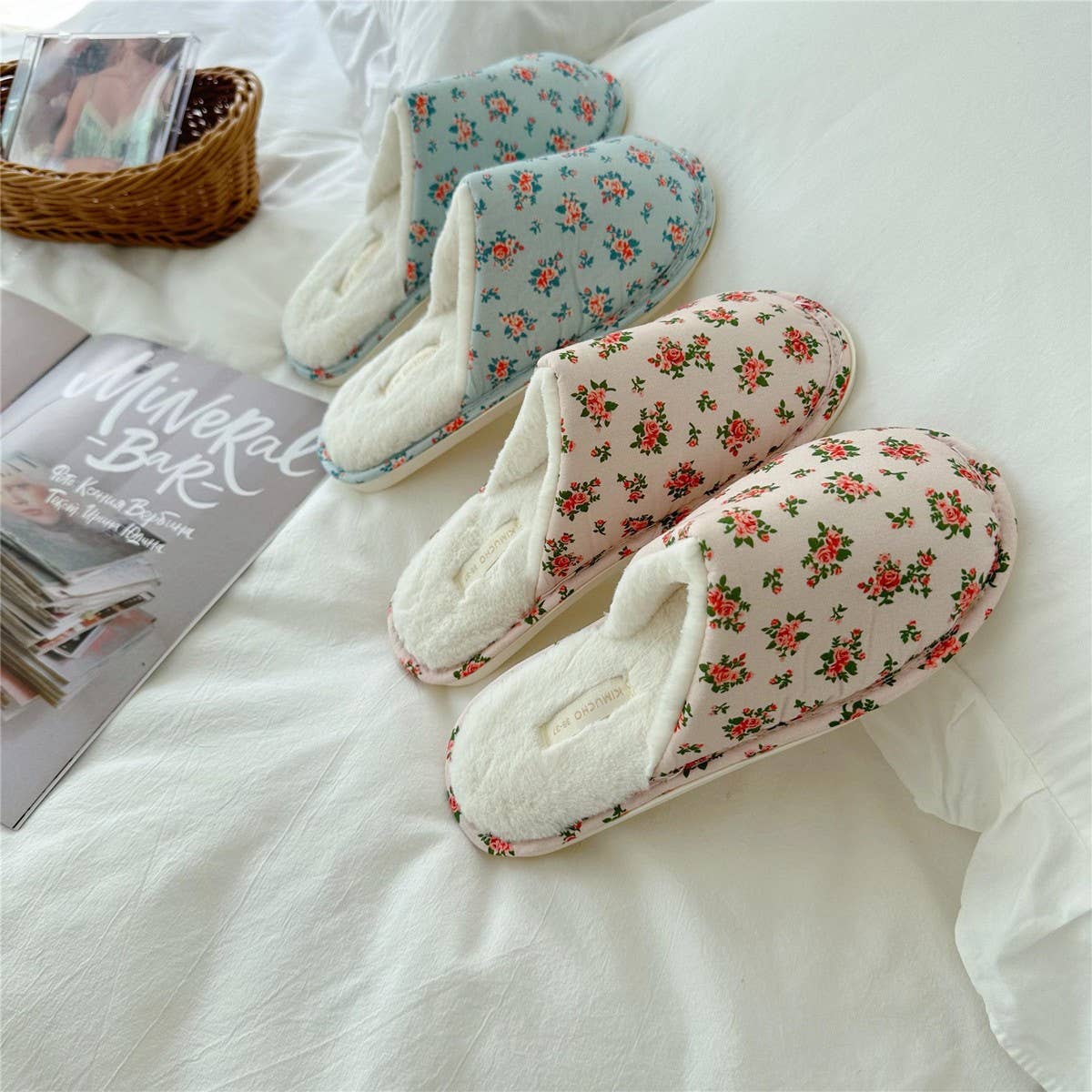 WARM HOUSE SHOES THICK-SOLED PLUSH SLIPPERS