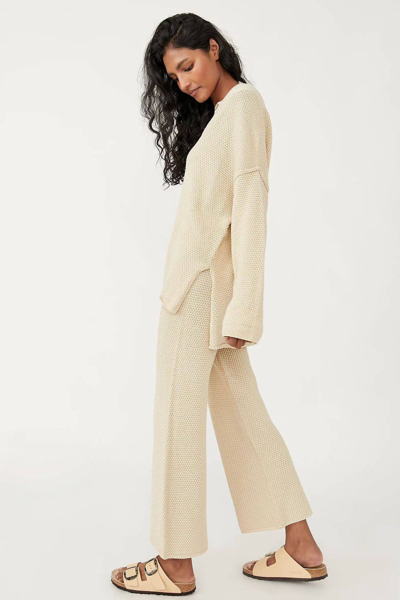 KNIT V-NECK BLOUSE AND SLACKS TWO-PIECE SET