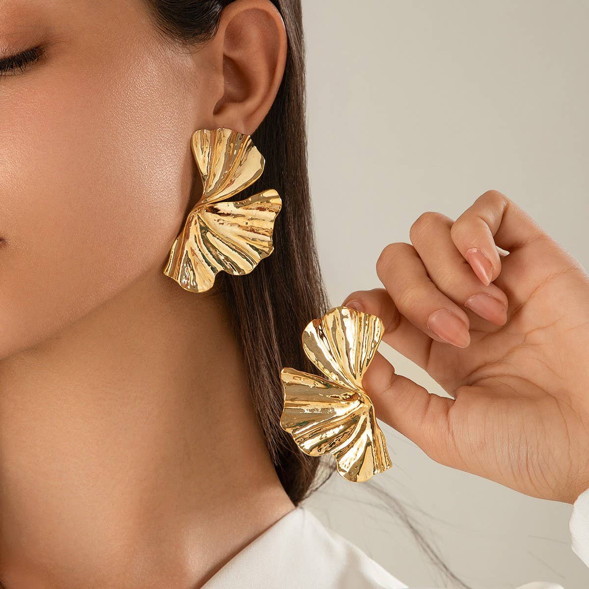 FASHIONABLE PUNK METAL STYLE GOLD EARRINGS