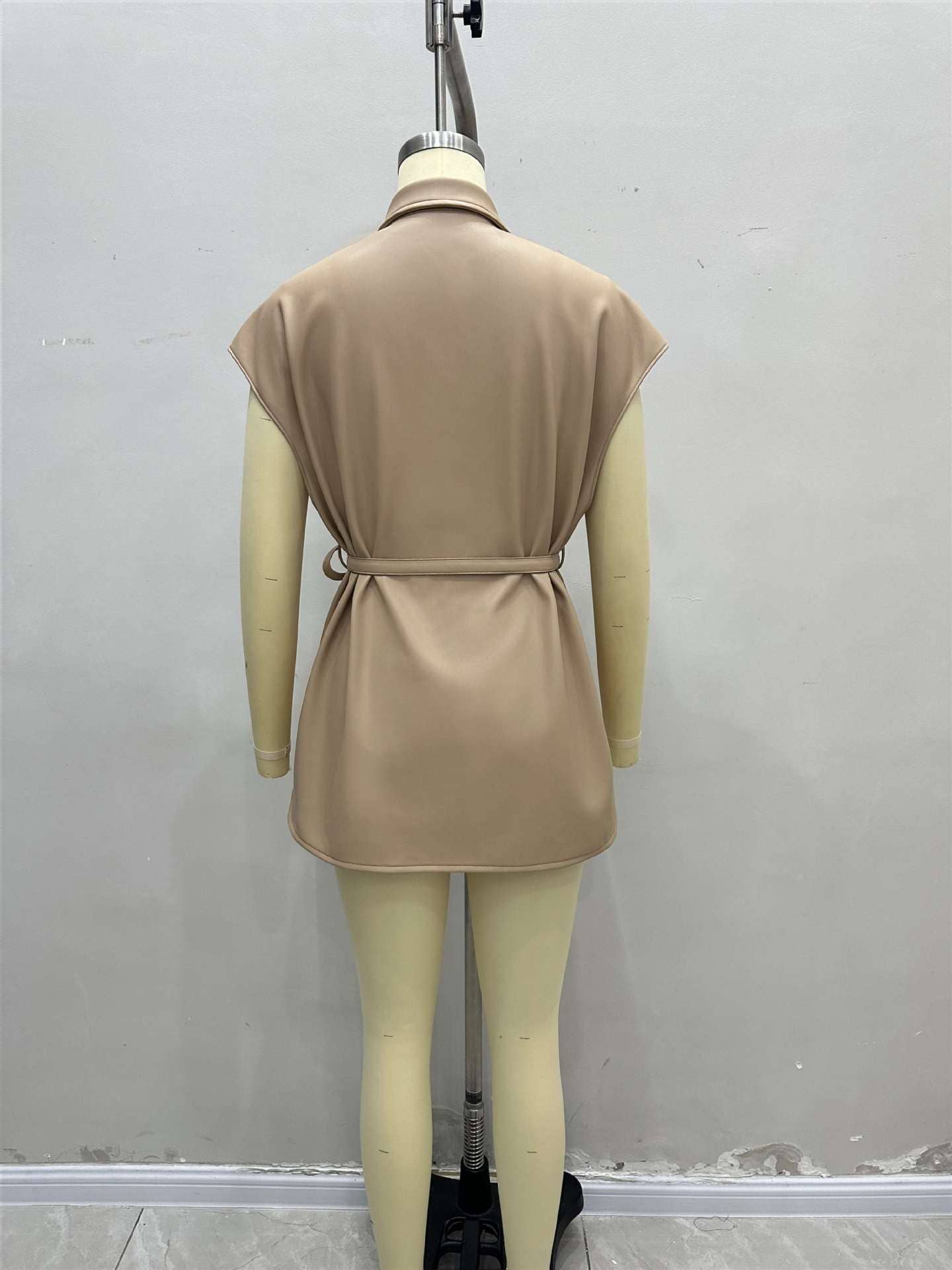 Sleeveless lace-up waist-cinching velvet vest