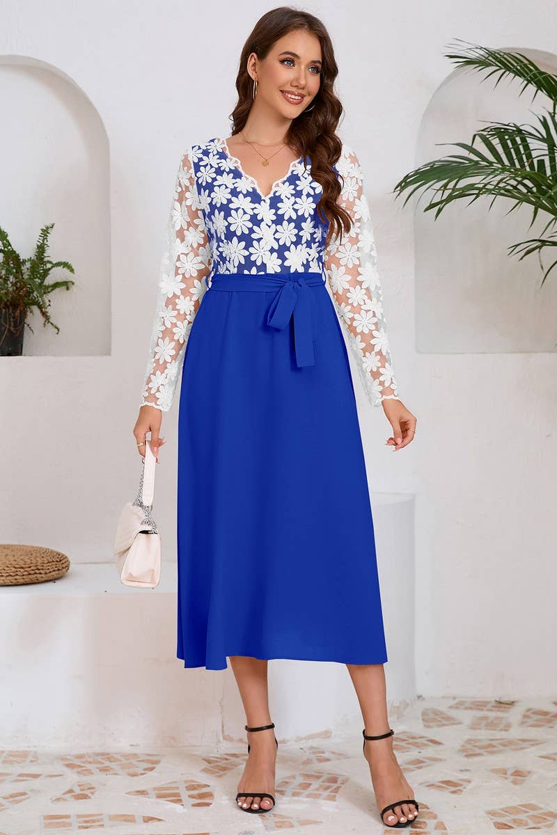 CWDMD3999_LACE-UP V-NECK LACE-TRIMMED CONTRAST DRESS