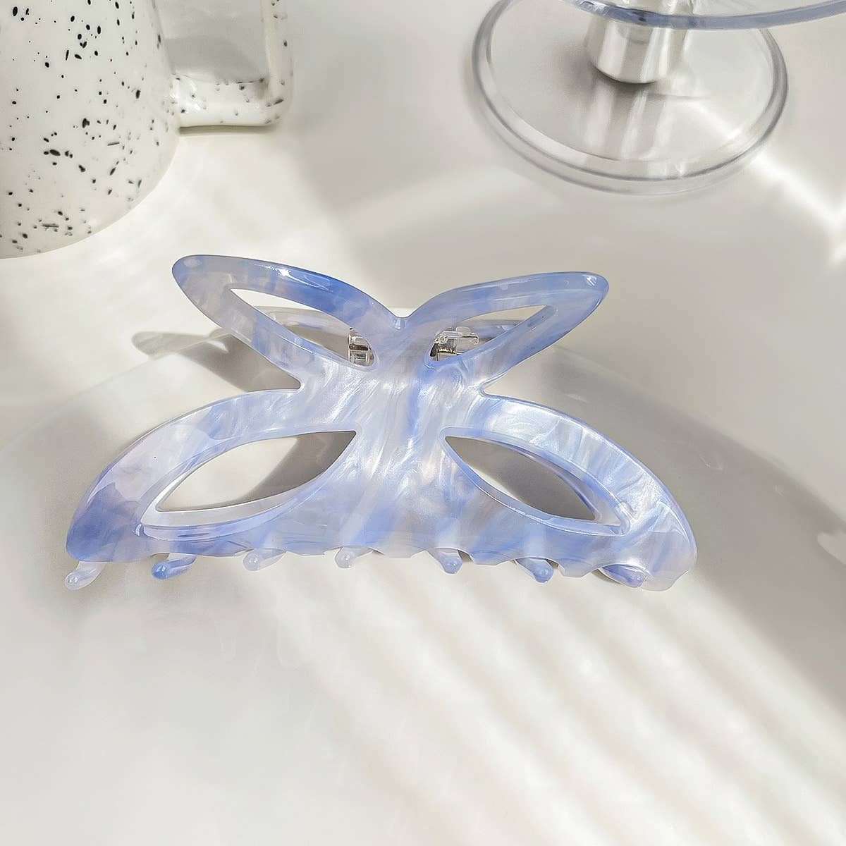 TEMPERAMENT BUTTERFLY SWEET HOLLOW HAIRPIN