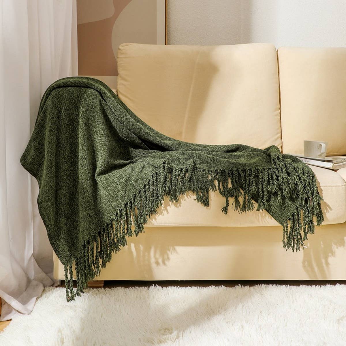 FRINGED SOFT AND WARM KNITTED BLANKET