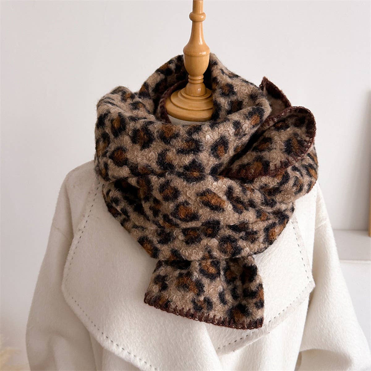 Vintage Leopard Tassel Scarf for Fall Winter