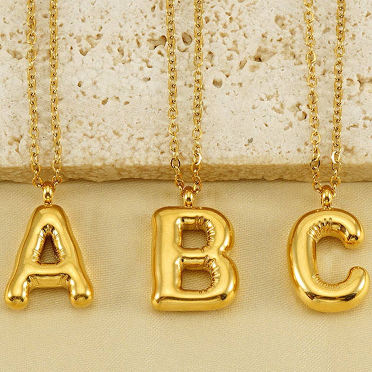 18K GOLD 26 LETTER PENDANT NECKLACE_CWAJE0676