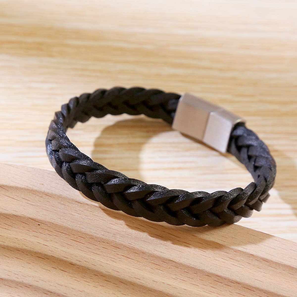 NEW HAND-WOVEN BRACELET