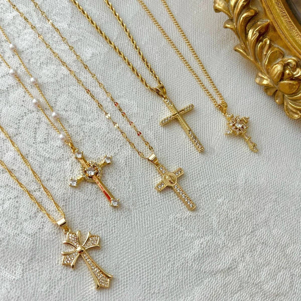 NEW CREATIVE MINIMALIST CROSS ROSE NECKLACE
