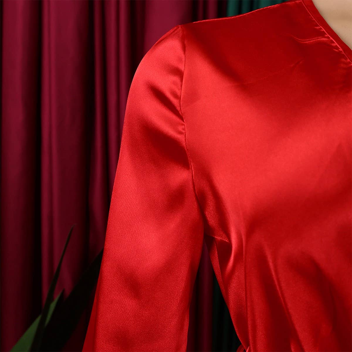 FASHIONABLE AND ELEGANT SOLID COLOR PLEATED DRESS_CWDMD3677