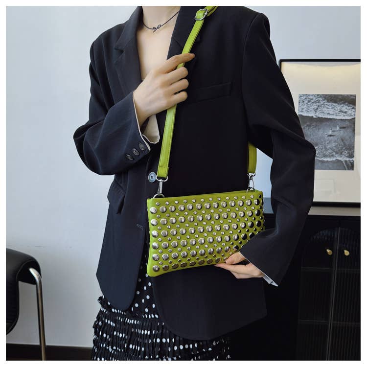 Personalized trendy riveted single-shoulder bag