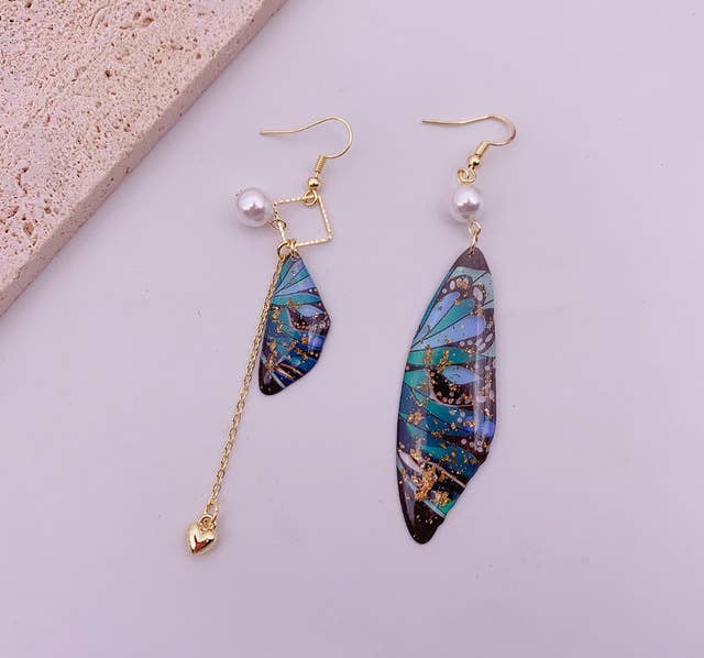 Fashionable imitation cicada wing earrings