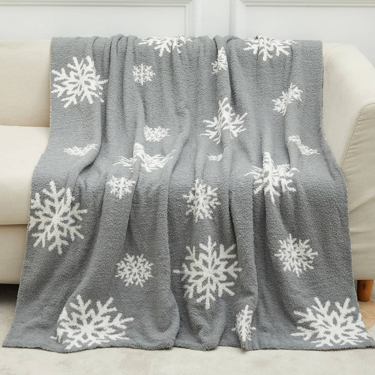 CHRISTMAS SNOWFLAKE KNITTED JACQUARD BLANKET