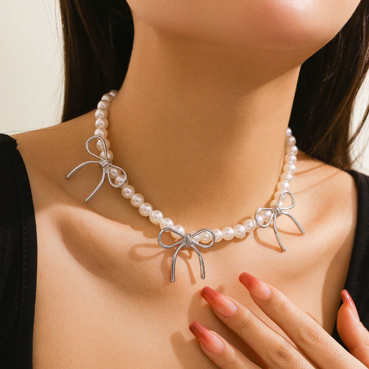 HOT SELLING BLACK BOW BEADED NECKLACE