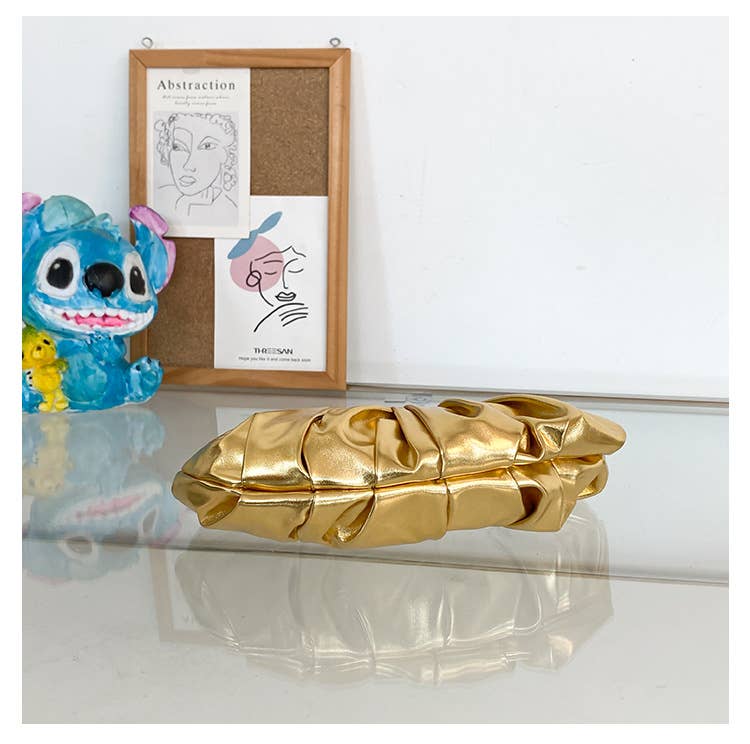 Fashionable individual versatile pleated handbag