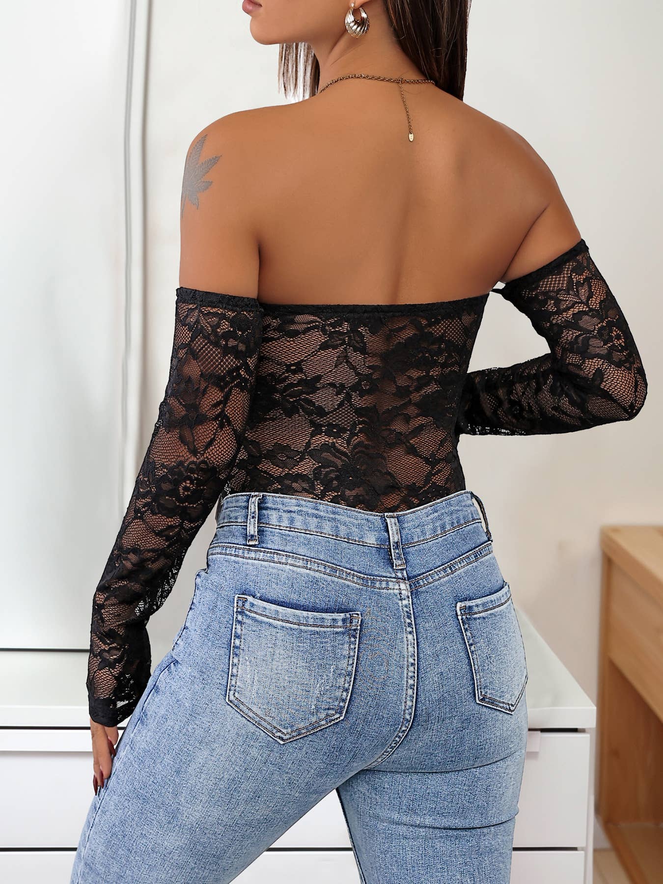 One-line shoulder lace color matching jumpsuit