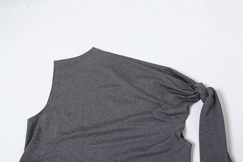 STRAPLESS STRAP WAIST SHORT SOLID COLOR TOP