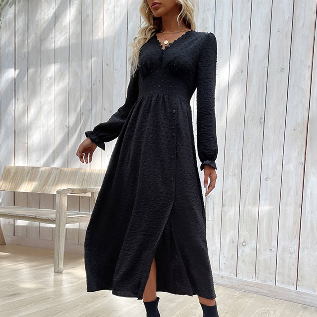 LONG-SLEEVED BLACK POLKA DOT JACQUARD SLIT DRESS