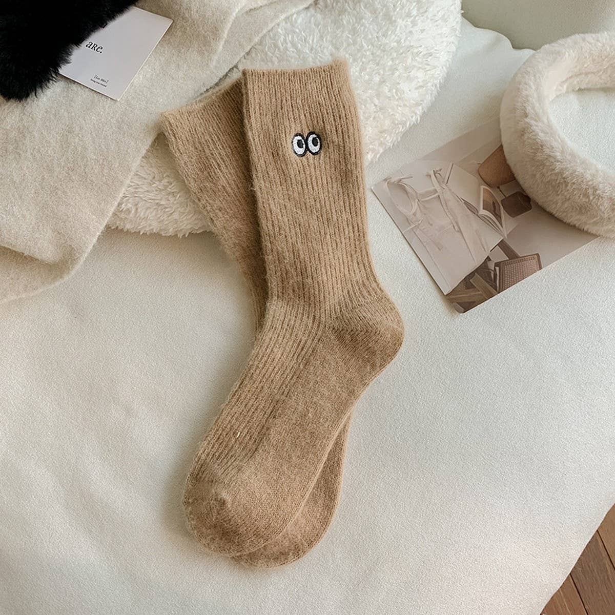 MID-TUBE SMALL EYE THICK WARM STACKED SOCKS