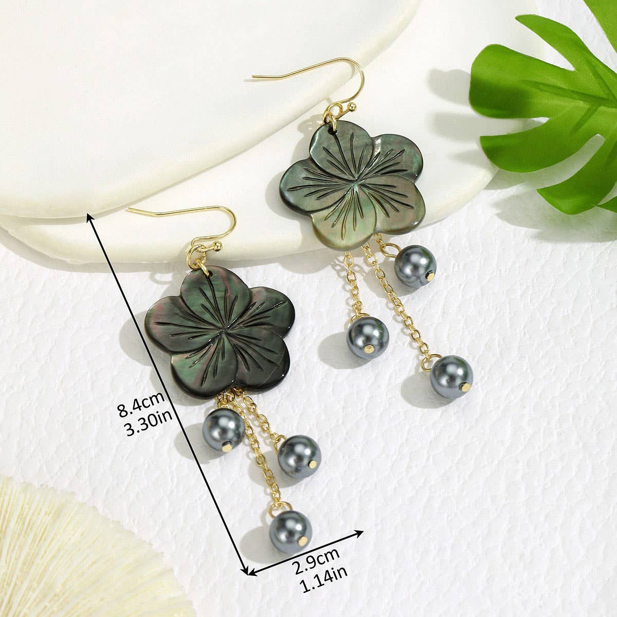 HIGH-GRADE BLACK SHELL TASSEL BLACK BEAD EARRINGS