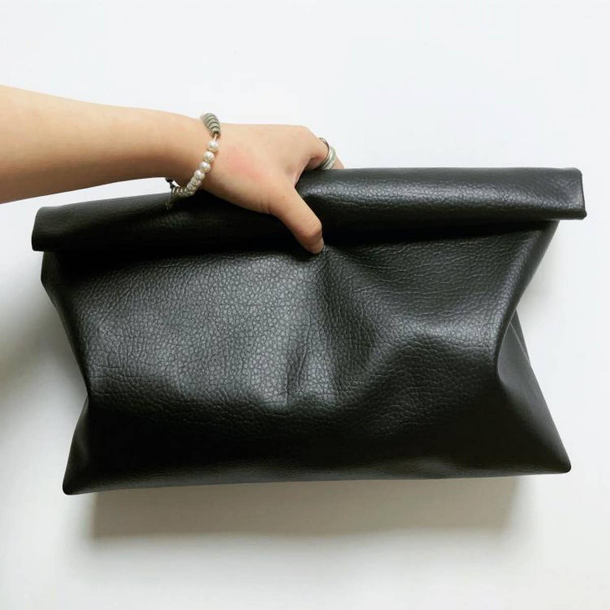 RETRO CURLED HIGH CAPACITY HANDBAG CASUAL CLIP BAG_CWAB1372