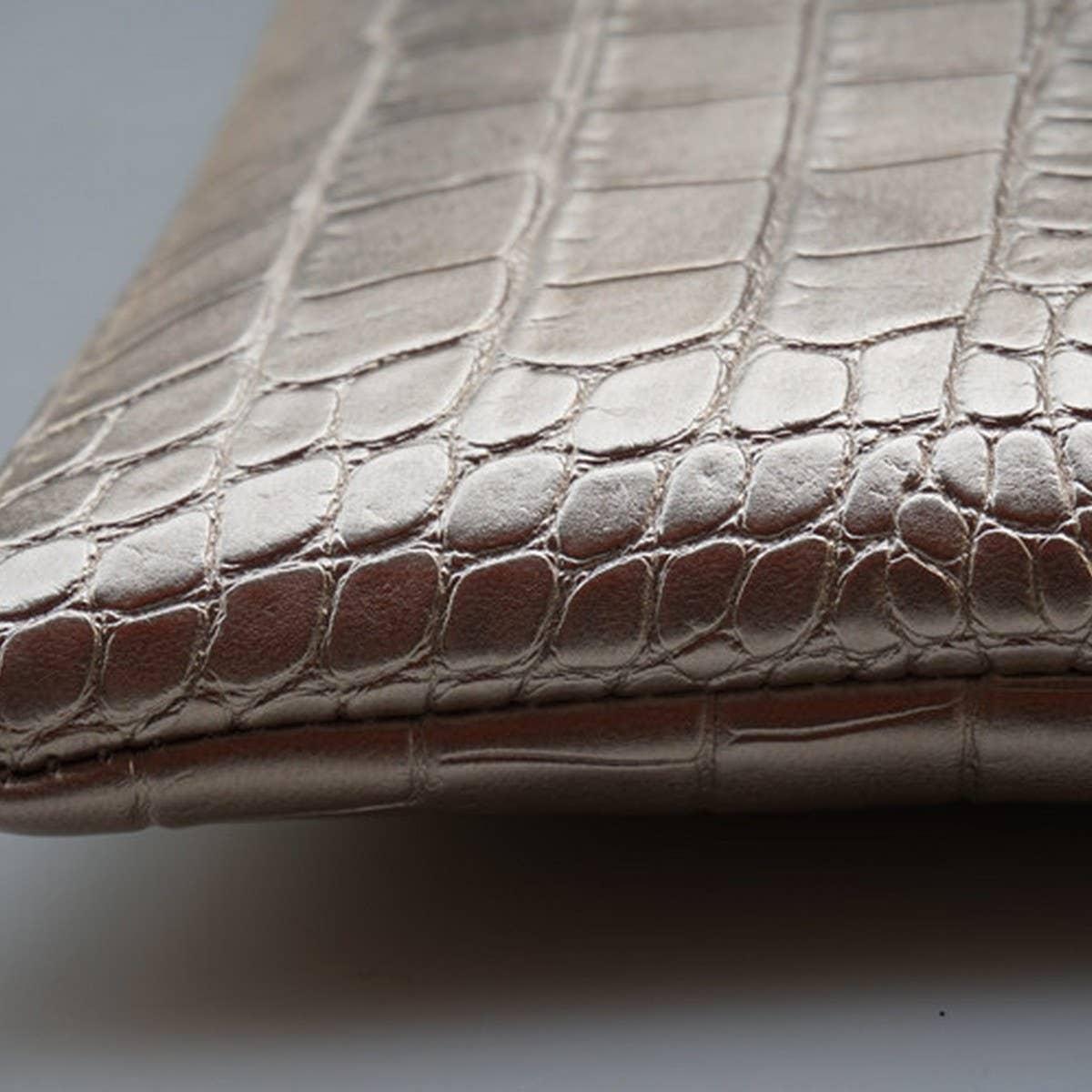 CROCODILE PATTERN LARGE CAPACITY HANDBAG_CWAB1375