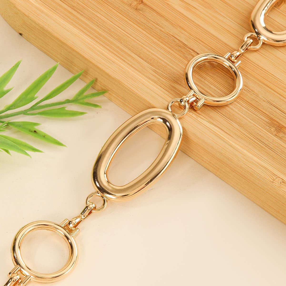 Fashionable and simple round metal waist chain