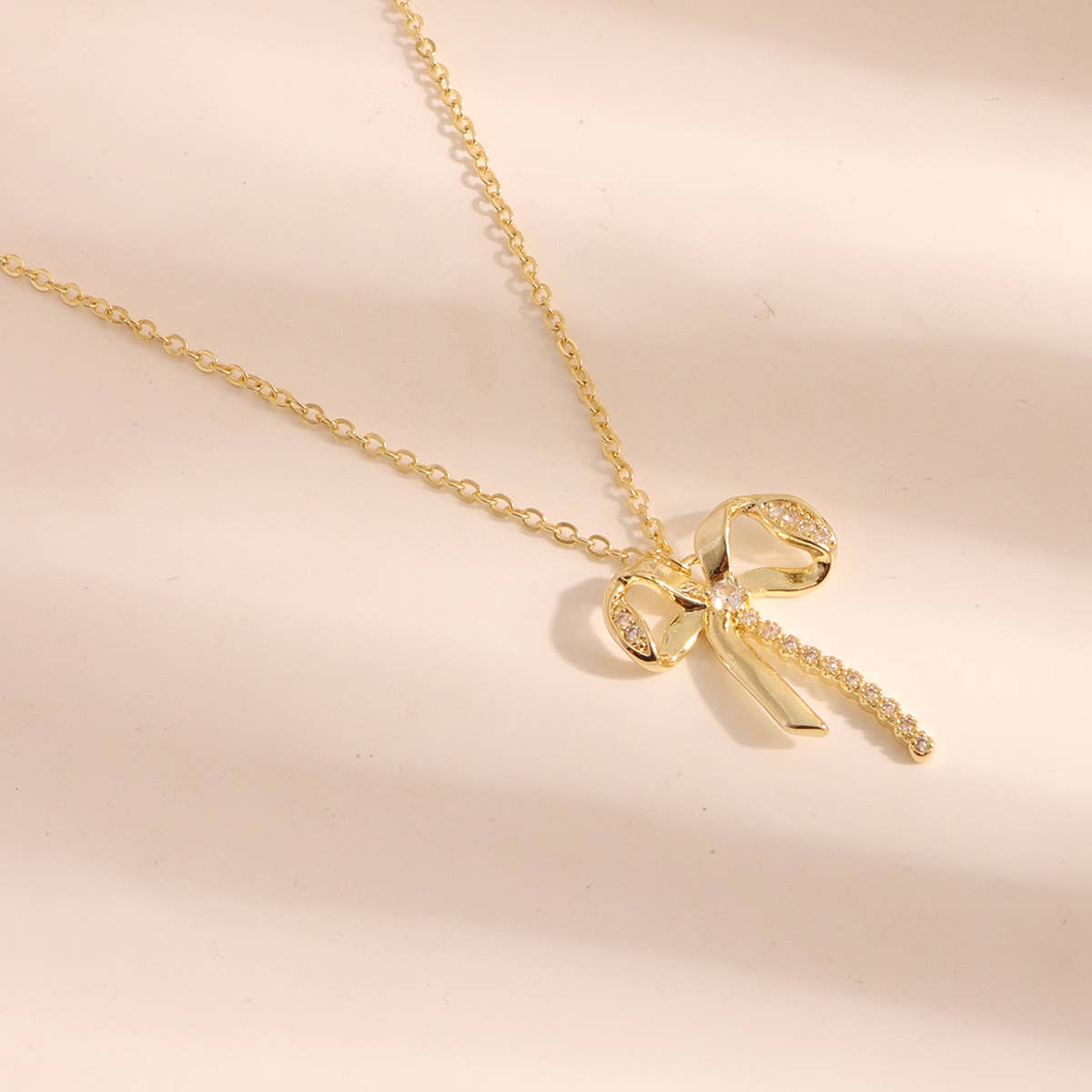 Copper-plated bow collarbone necklace