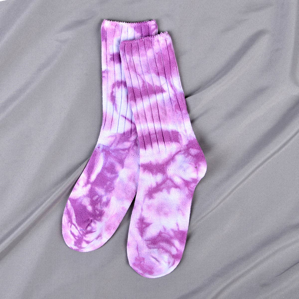 WOMEN DOUBLE-NEEDLE TIE-DYEING MID-TUBE SOCKS