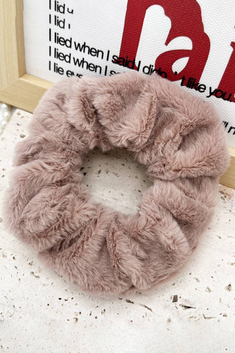 FLUFFY PLEATED SCRUNCHIE HAIR TIE_CWAHA0188