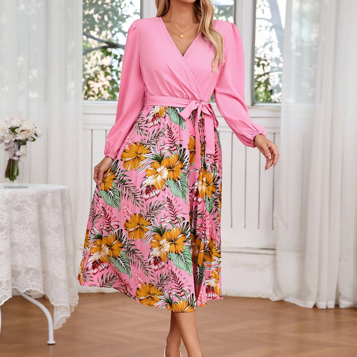 V-neck print long-sleeved pleated dress